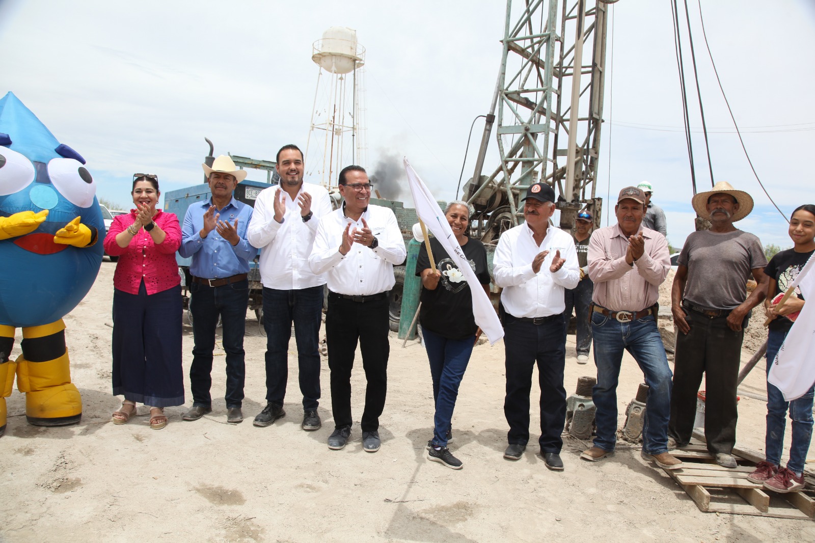 Arrancan JCAS y JMAS Camargo perforación de pozo en Las Cuevas