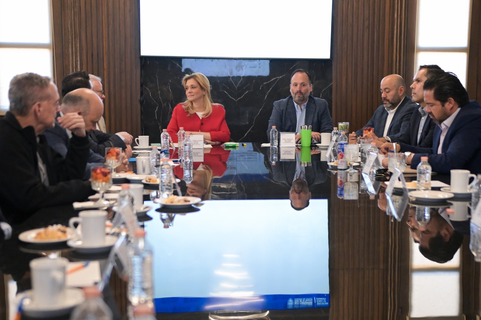 Recibe Maru Campos a empresarios de la IP en Palacio de Gobierno