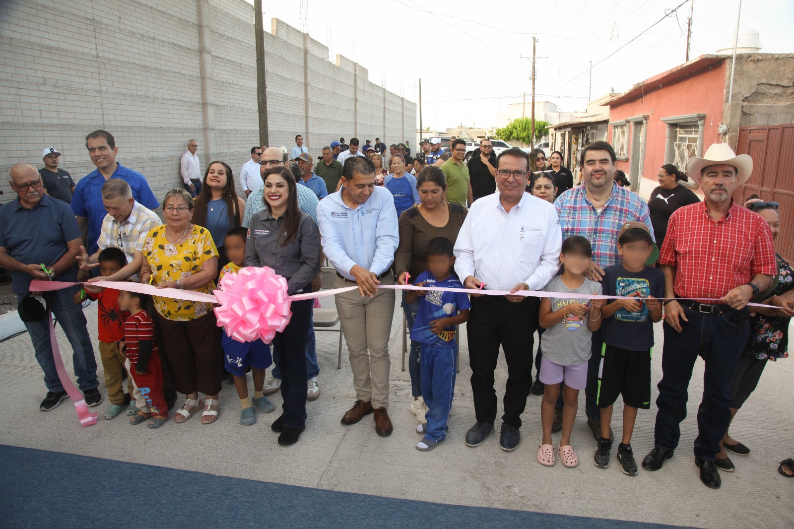 Rehabilitan calle JCAS y JMAS en Meoqui