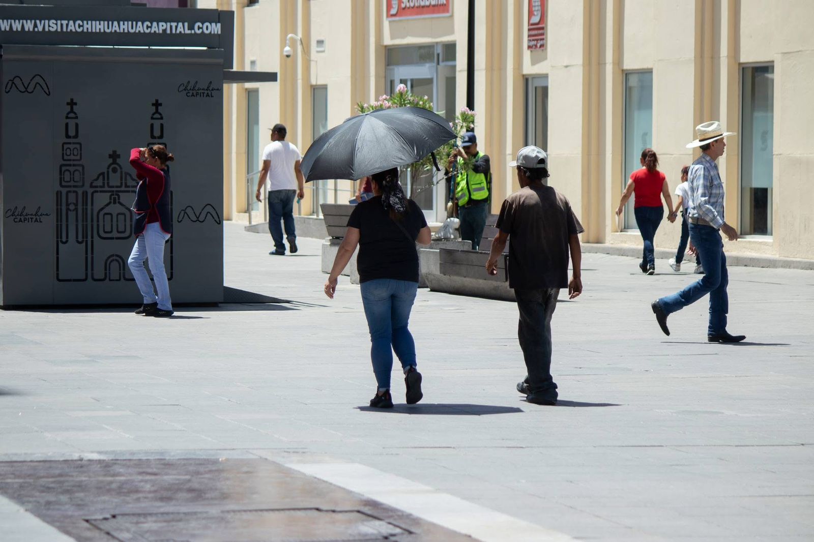 Llama Salud a reforzar medidas preventivas ante altas temperaturas