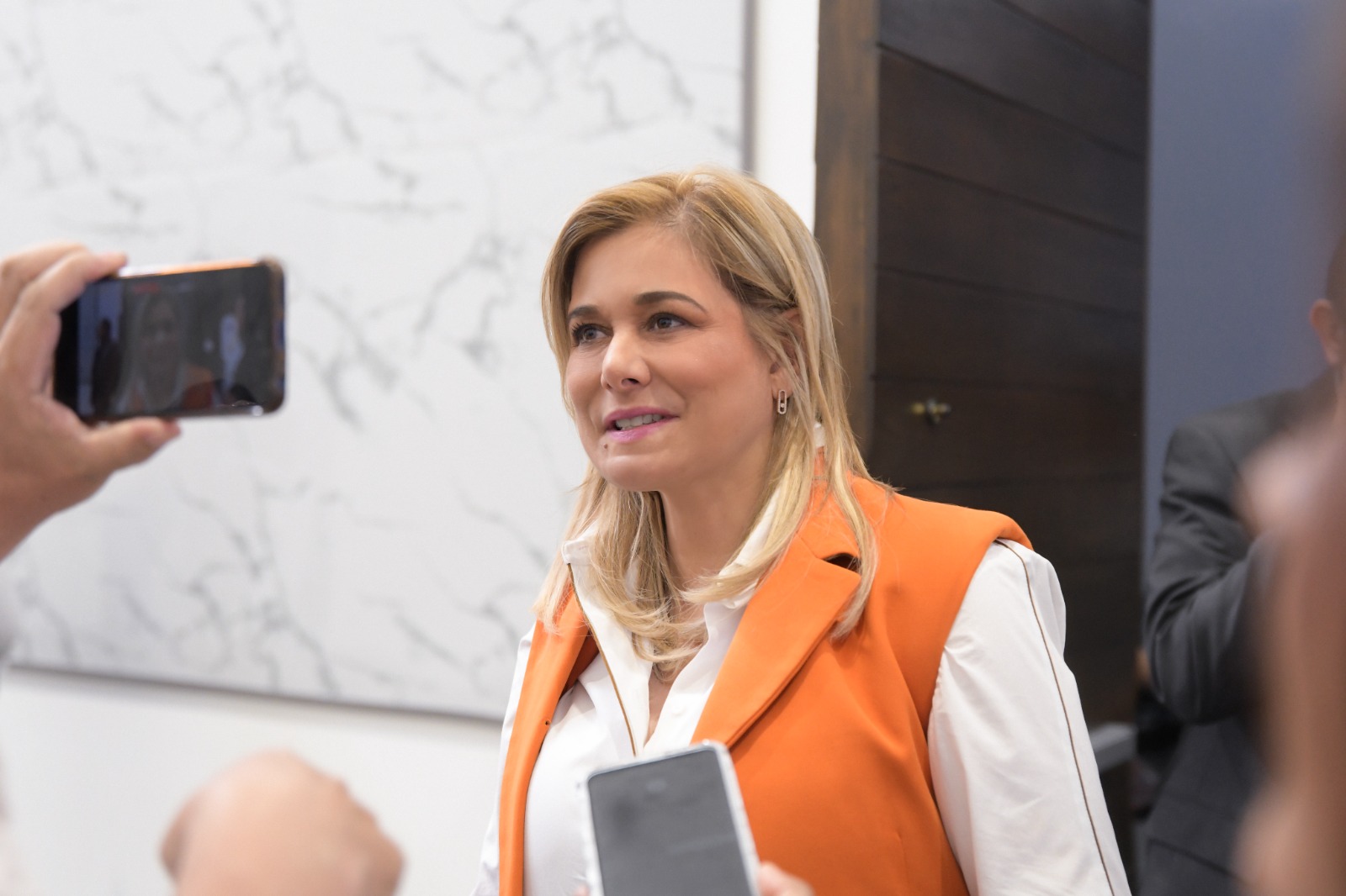 Maru acusa irregularidades en citatorio; agradece apoyo
