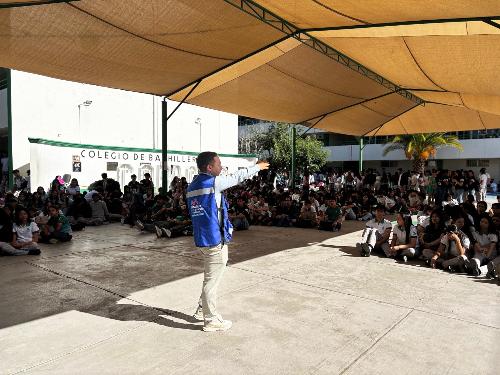 Llevan charla “Hablar Salva Vidas” a las escuelas