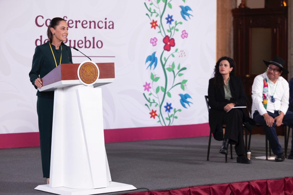 “Vamos a hablar de las relaciones después que pase el partido”: Sheinbaum a Noboa