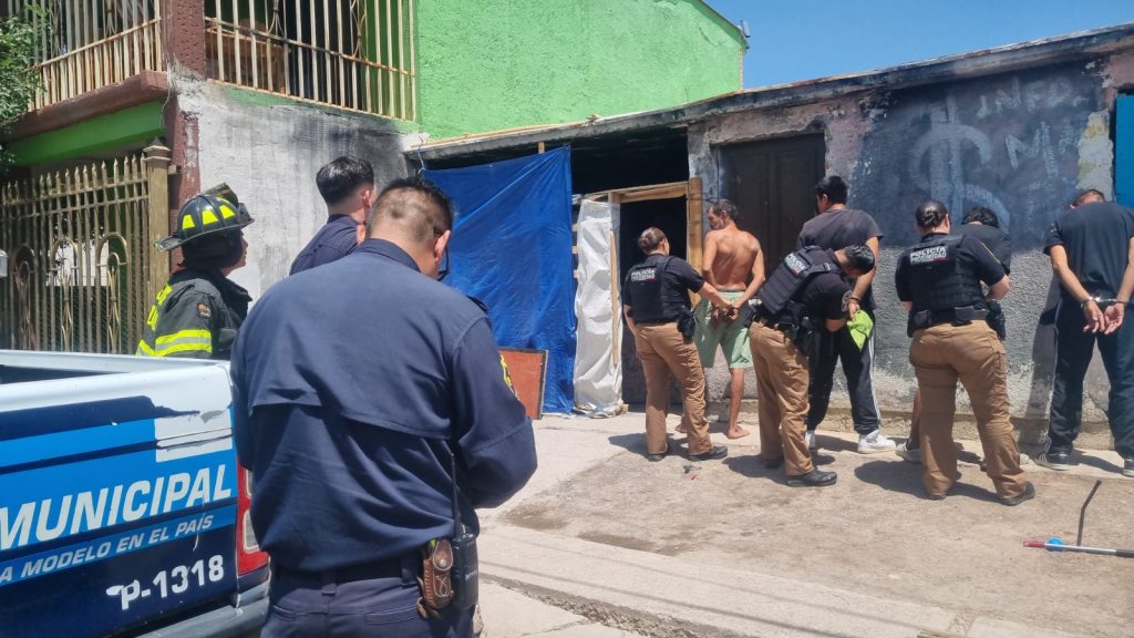 Recorren Bomberos y Policía Municipal predios de riesgo