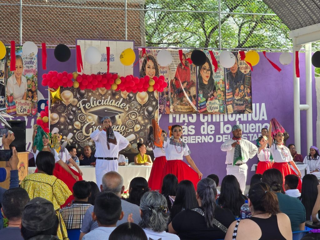 Encabezan autoridades educativas ceremonia de fin de cursos