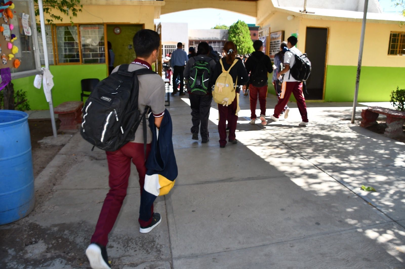 Por calor extremo, modifica Educación calendario escolar