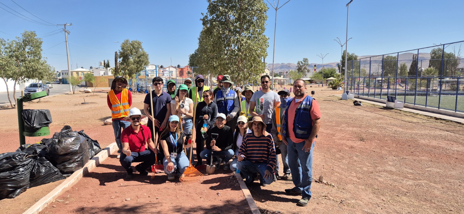 Municipio y Walmart trabajan en mantener espacios limpios