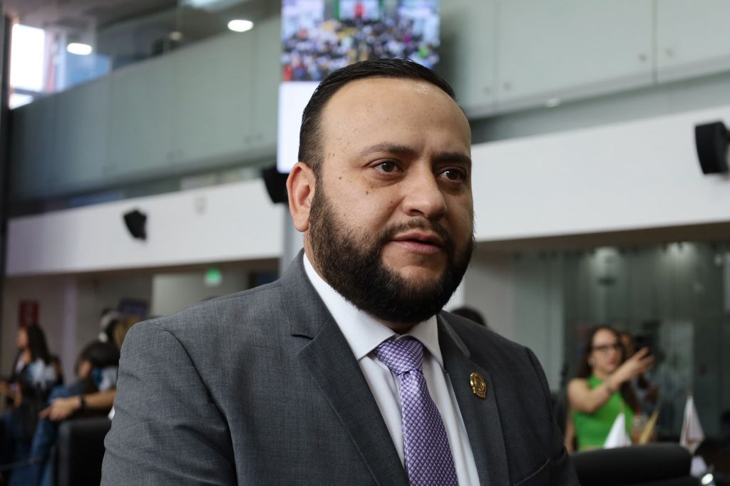 Exige Medina reforzar medidas sanitarias por caso de GBG en Texas