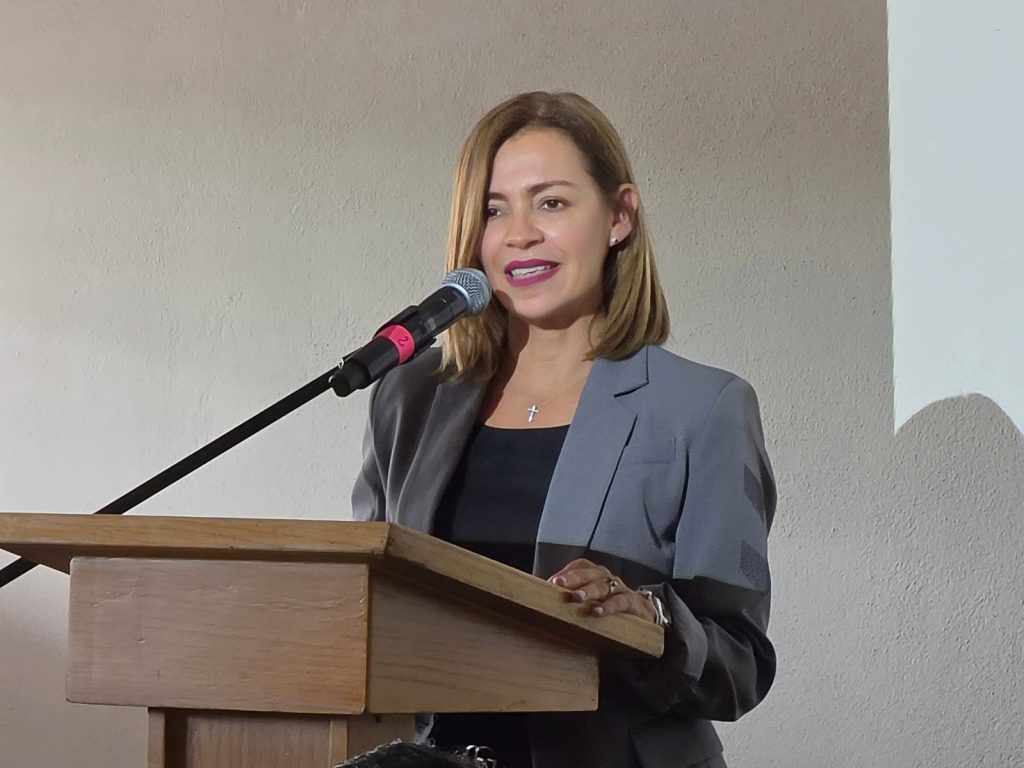 “Intereses políticos” no deben estar por encima de las necesidades: regidora por Poniente 5