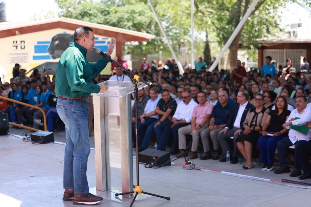 En Cruzando Metas por la Educación, reafirma Cruz Pérez Cuéllar compromiso con la educación pública