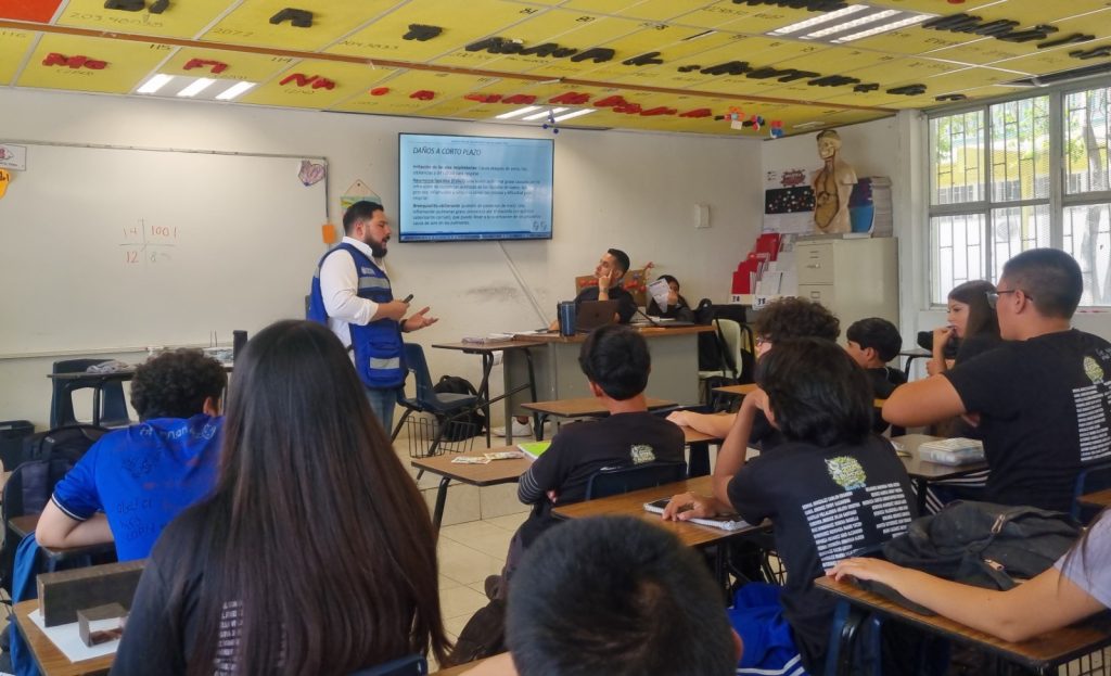 Llevan pláticas contra el bullying y otros temas a la Sec Tec 32 de la UP