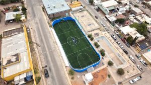Registra avance de 50% cancha en colonia Rosario