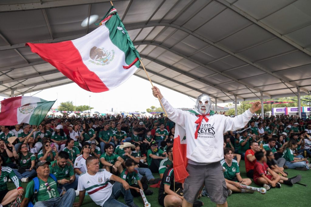 Vive el segundo encuentro de la selección ante Corea en la Plaza del Ángel