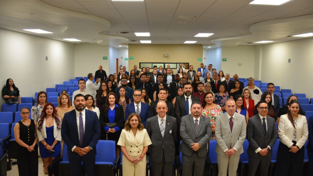 Egresan 97 alumnos del posgrado del Instituto de Formación y Actualización Judicial