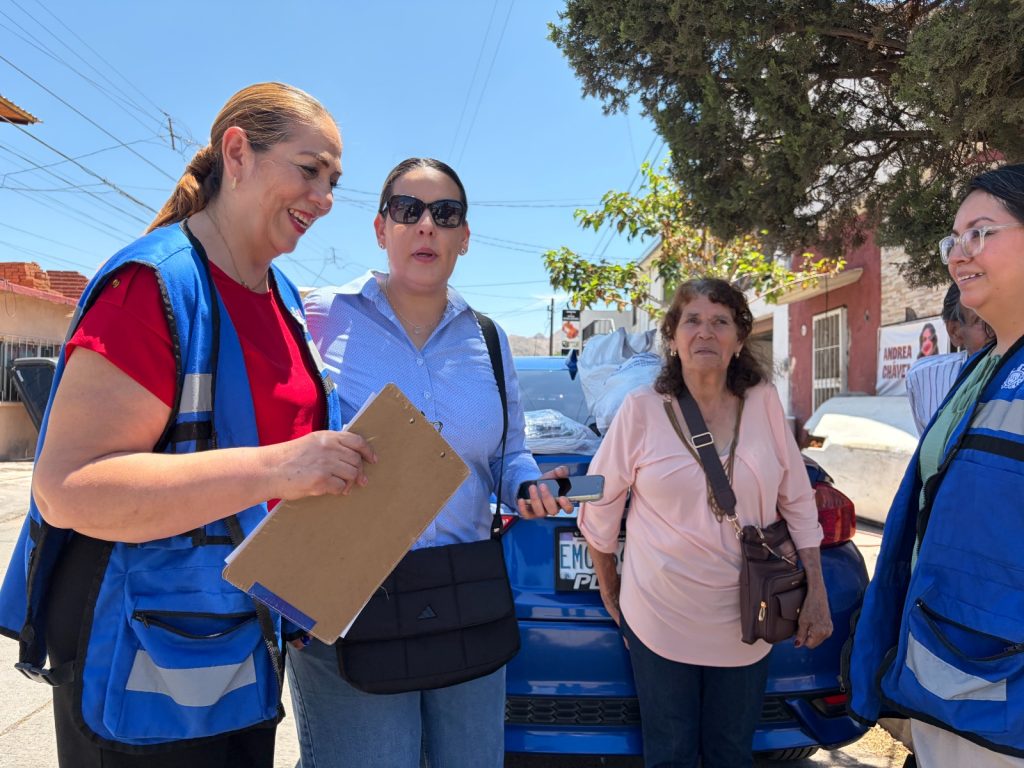 Apoyan con material para construcción a familia que perdió patrimonio en incendio