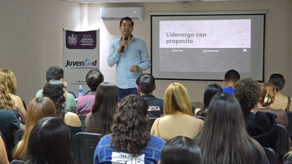 Lleva Municipio conferencias para universitarios