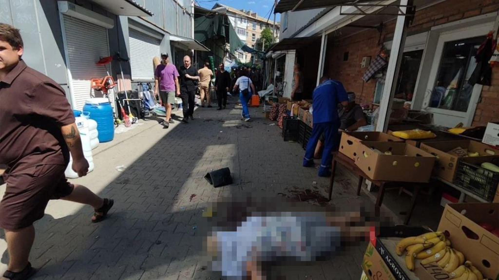 Ataca Ucrania mercado ruso, deja varios civiles muertos