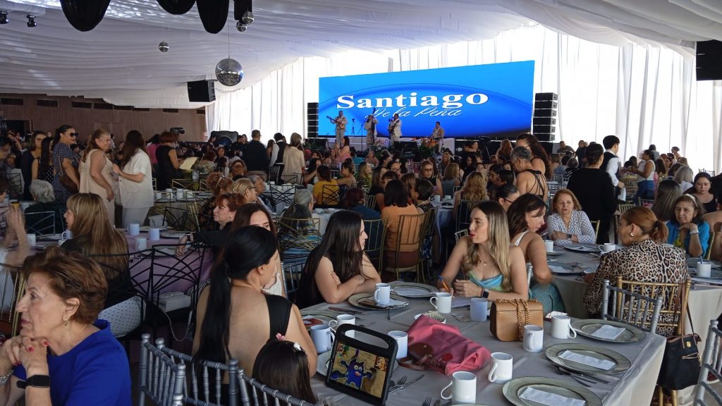 Tocó el turno de De la Peña; realiza desayuno en el Lago Di Como