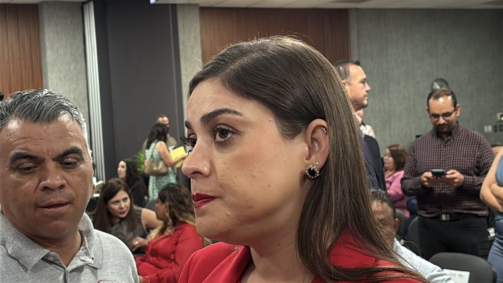 Miriam Soto se registra para buscar diputación local