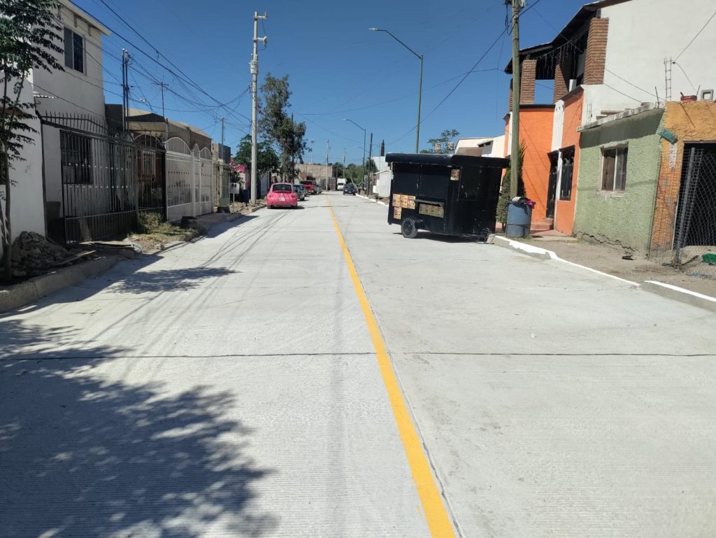Sigue pavimentación de calles ganadoras del PP