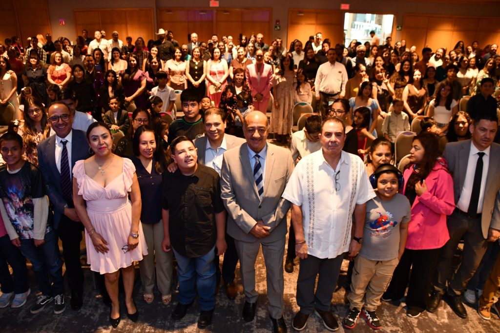 Premian a ganadores de “Don Quijote nos invita a Leer”