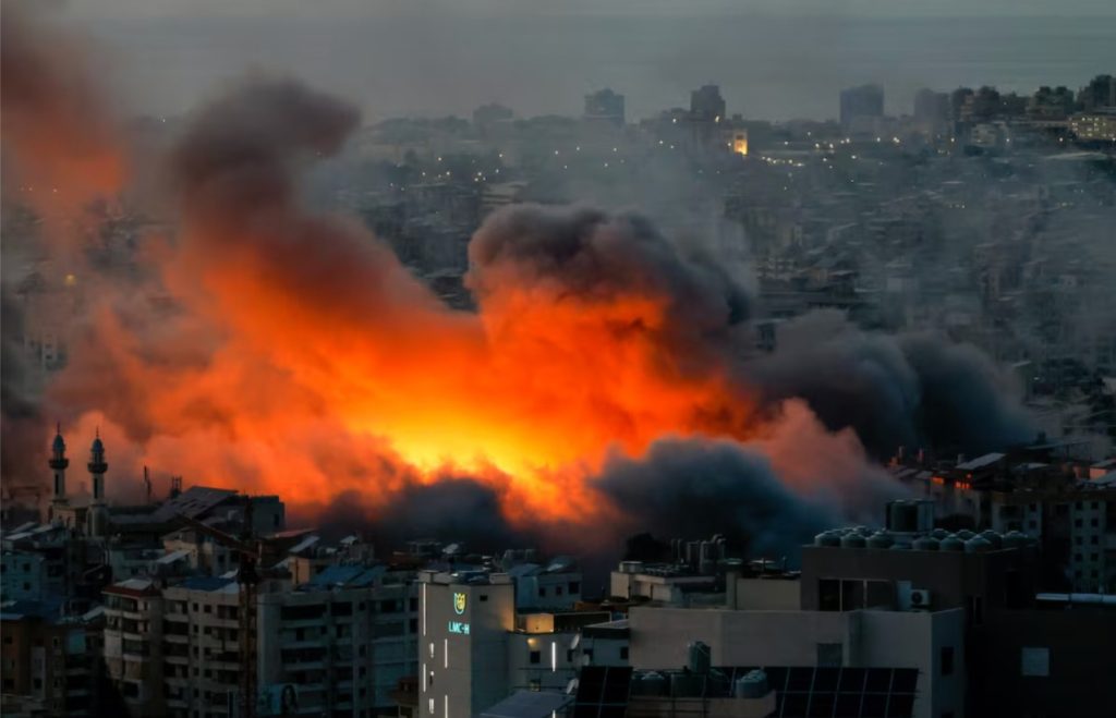 Ejército israelí incendia tierras agrícolas y bombardea varias ciudades del sur del Líbano