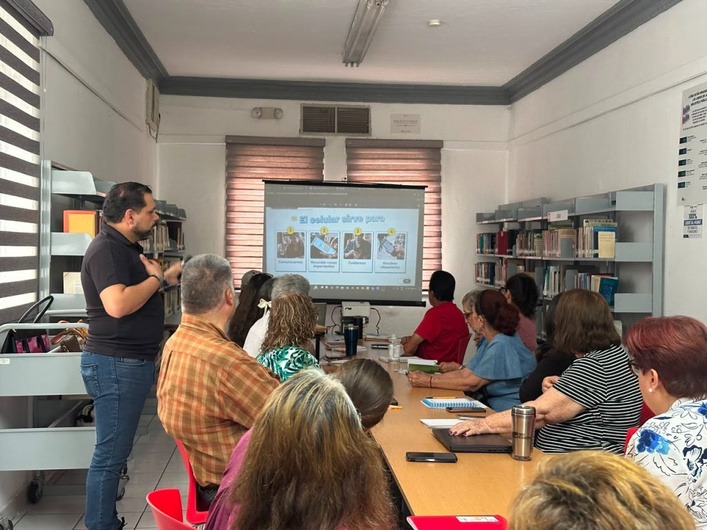 Inicia ICM curso básico de computación 