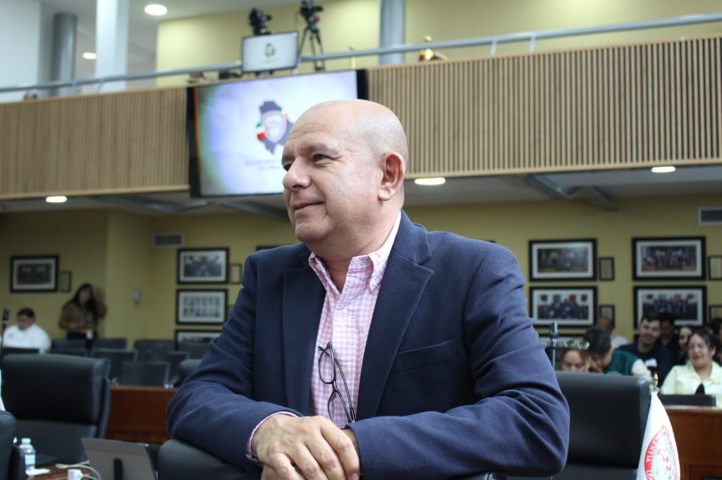 Convoca Estrada a discutir distribución equitativa del impuesto universitario