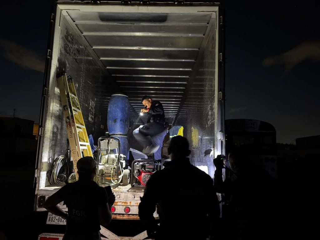 Golpe a banda huachicolera; Aseguran 13 mil litros de hidrocarburo y maquinaria