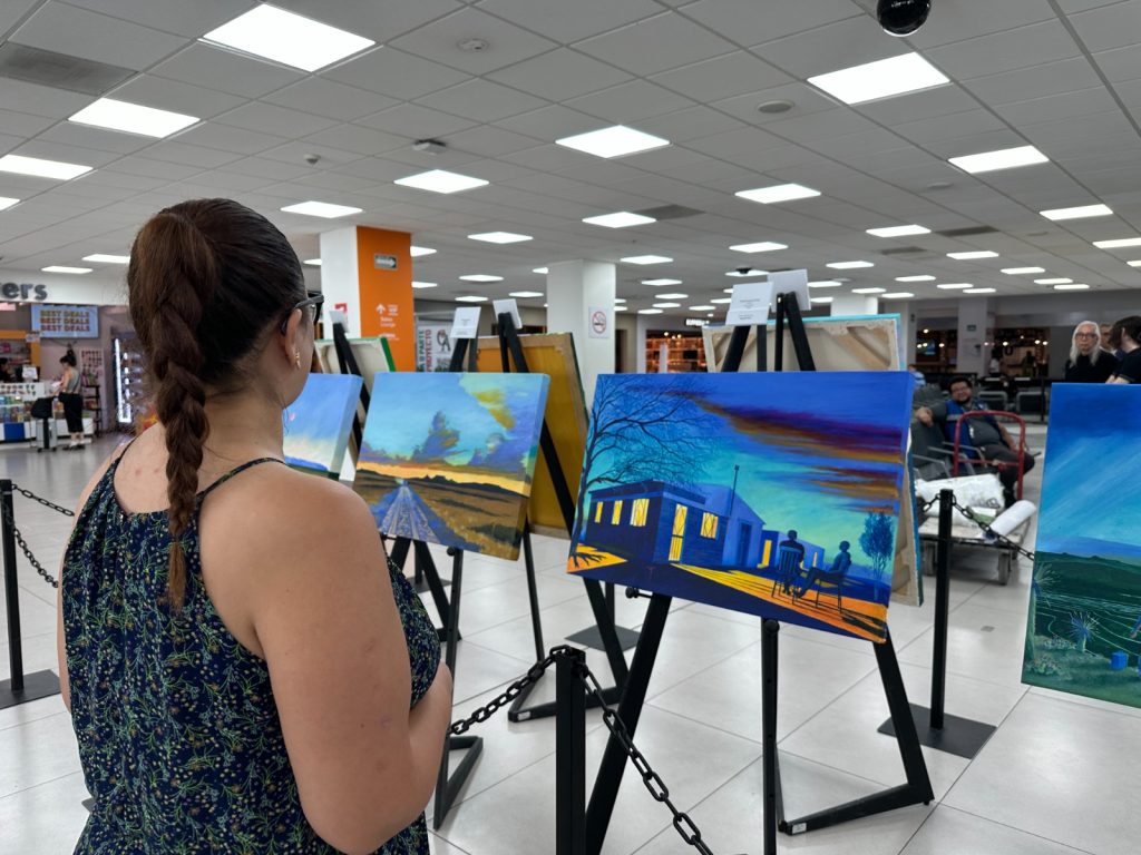 Inaugura Municipio exposición “Horizontes Opuestos” en el Aeropuerto