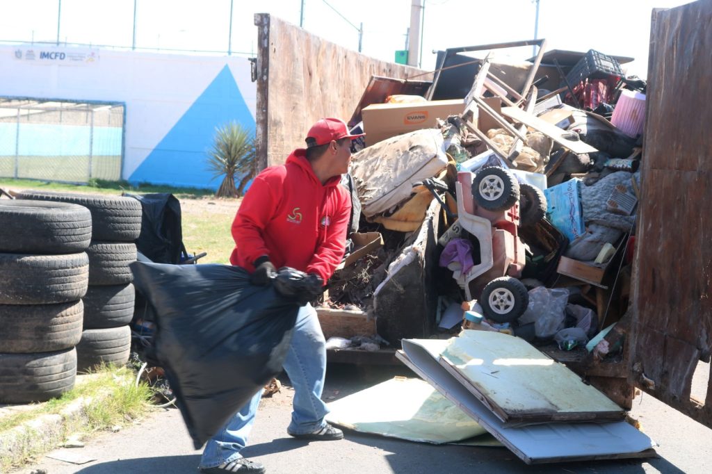 Retira Municipio 32 toneladas de basura con Mega Destilichadero
