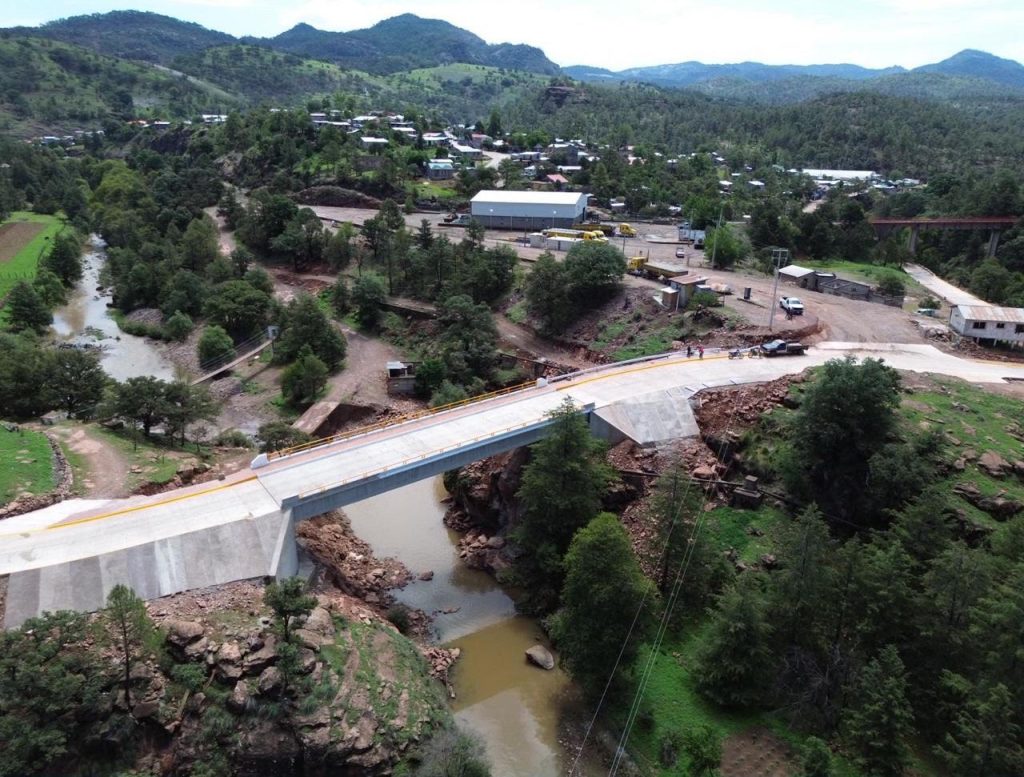 Concluye SCOP construcción del puente sobre el arroyo Cuiteco